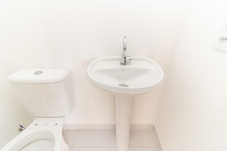 Apartamento para alugar com 45m², 2 quartos e sem vagaBanheiro