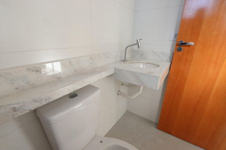 Casa à venda com 90m², 3 quartos e 2 vagasBanheiro da Suíte