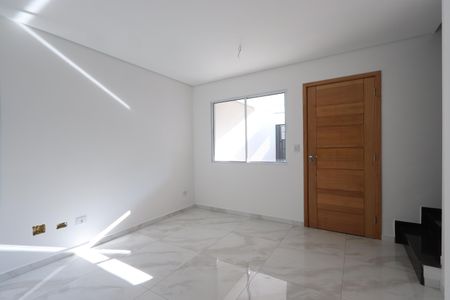 Casa à venda com 90m², 3 quartos e 2 vagasSala