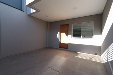 Casa à venda com 90m², 3 quartos e 2 vagasGaragem