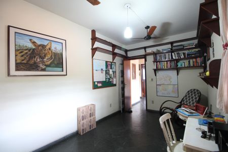 Casa de condomínio à venda com 256m², 4 quartos e 4 vagasQuarto 1