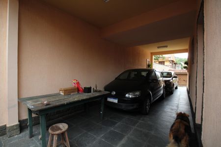 Casa de condomínio à venda com 256m², 4 quartos e 4 vagasGaragem