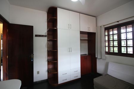 Casa de condomínio à venda com 256m², 4 quartos e 4 vagasQuarto 2
