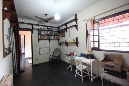 Casa de condomínio à venda com 256m², 4 quartos e 4 vagasQuarto 1