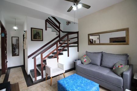 Casa de condomínio à venda com 256m², 4 quartos e 4 vagasSala 3