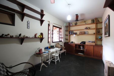 Casa de condomínio à venda com 256m², 4 quartos e 4 vagasQuarto 1