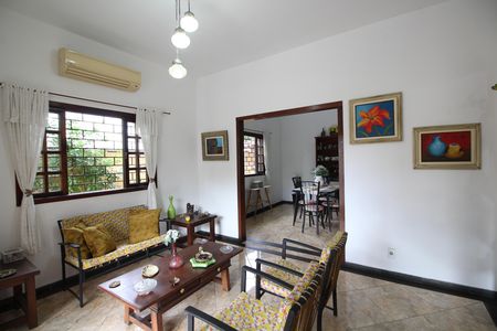 Casa de condomínio à venda com 256m², 4 quartos e 4 vagasSala 1