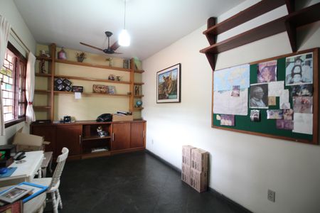 Casa de condomínio à venda com 256m², 4 quartos e 4 vagasQuarto 1