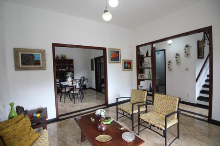 Casa de condomínio à venda com 256m², 4 quartos e 4 vagasSala 1