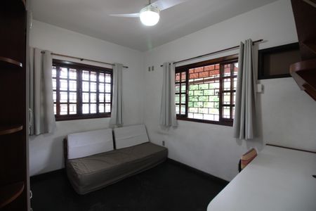 Casa de condomínio à venda com 256m², 4 quartos e 4 vagasQuarto 2
