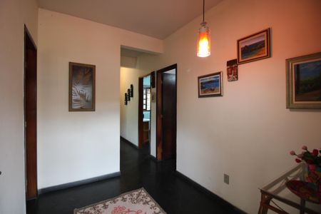 Casa de condomínio à venda com 256m², 4 quartos e 4 vagasHall dos Quartos