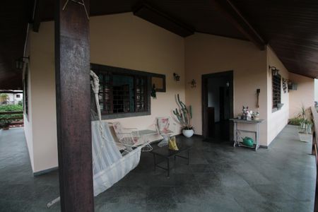 Casa de condomínio à venda com 256m², 4 quartos e 4 vagasQuarto 4 - Varanda