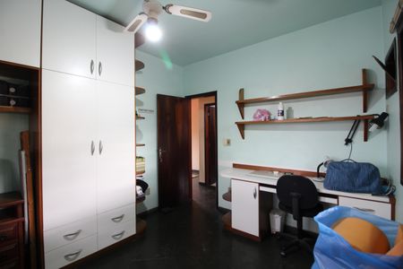 Casa de condomínio à venda com 256m², 4 quartos e 4 vagasQuarto 3