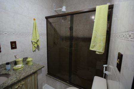 Casa de condomínio à venda com 256m², 4 quartos e 4 vagasQuarto 4 - Banheiro