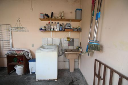 Casa de condomínio à venda com 256m², 4 quartos e 4 vagasÁrea de Serviço