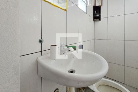 Banheiro de casa para alugar com 1 quarto, 45m² em Santa Terezinha, São Bernardo do Campo