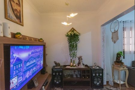 Casa à venda com 250m², 2 quartos e 2 vagas Casa à venda com 250m², 2 quartos e 2 vagasSala