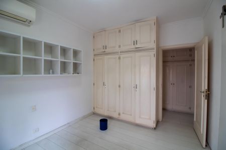 Apartamento à venda com 249m², 4 quartos e 4 vagasSuíte 1