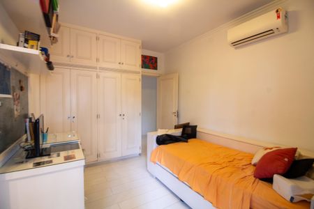 Apartamento à venda com 249m², 4 quartos e 4 vagasSuíte 2