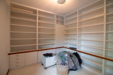 Apartamento à venda com 249m², 4 quartos e 4 vagasSala de TV / Escritório