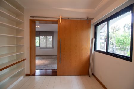 Apartamento à venda com 249m², 4 quartos e 4 vagasSala de TV / Escritório