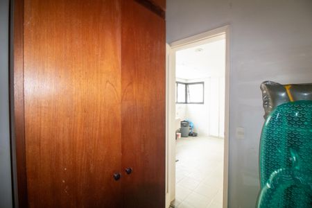 Apartamento à venda com 249m², 4 quartos e 4 vagasQuarto de Serviço 2