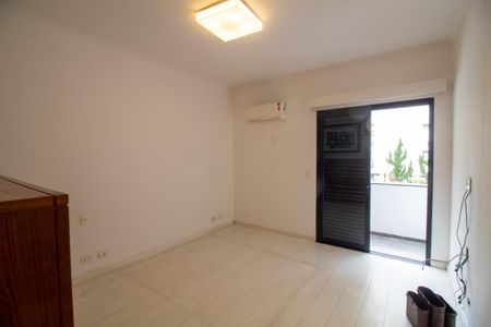 Apartamento à venda com 249m², 4 quartos e 4 vagasSuíte 3