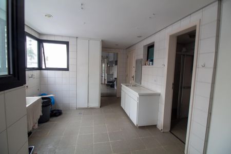 Apartamento à venda com 249m², 4 quartos e 4 vagasÁrea de Serviço