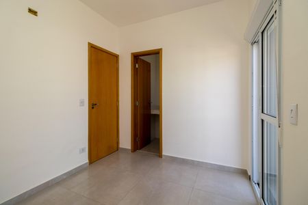 Casa à venda com 90m², 3 quartos e 2 vagas Casa à venda com 90m², 3 quartos e 2 vagasSuíte