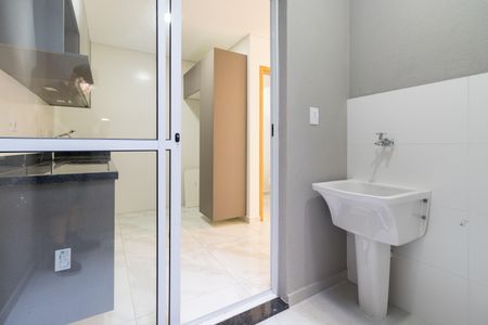 Casa à venda com 90m², 3 quartos e 2 vagas Casa à venda com 90m², 3 quartos e 2 vagasÁrea de Serviço