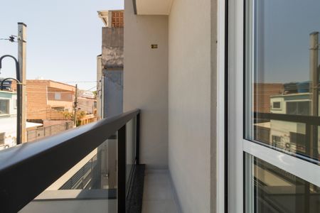 Casa à venda com 90m², 3 quartos e 2 vagas Casa à venda com 90m², 3 quartos e 2 vagasVaranda da Suíte
