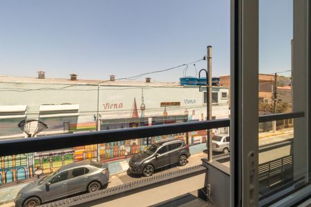 Casa à venda com 90m², 3 quartos e 2 vagas Casa à venda com 90m², 3 quartos e 2 vagasVaranda da Suíte