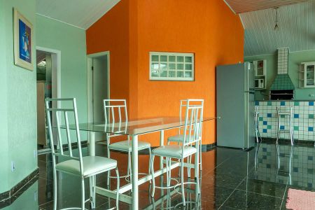 Casa para alugar com 2000m², 6 quartos e 4 vagas Casa para alugar com 2000m², 6 quartos e 4 vagasCozinha