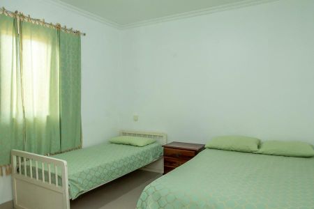 Casa para alugar com 2000m², 6 quartos e 4 vagas Casa para alugar com 2000m², 6 quartos e 4 vagasQuarto 2