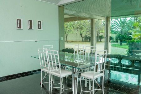 Casa para alugar com 2000m², 6 quartos e 4 vagas Casa para alugar com 2000m², 6 quartos e 4 vagasCozinha