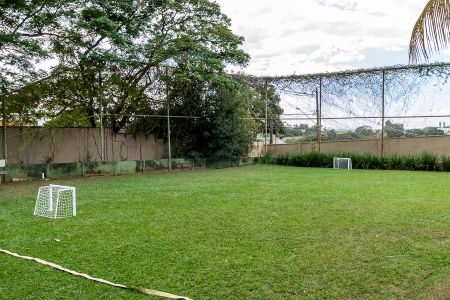 Casa para alugar com 2000m², 6 quartos e 4 vagas Casa para alugar com 2000m², 6 quartos e 4 vagasCampo de futebol com traves removíveis