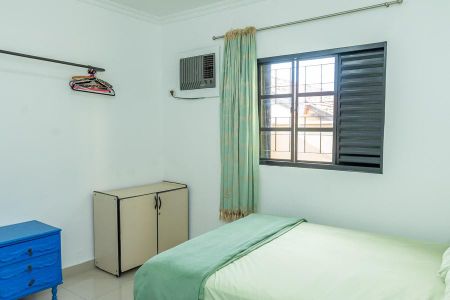 Casa para alugar com 2000m², 6 quartos e 4 vagas Casa para alugar com 2000m², 6 quartos e 4 vagasQuarto 1