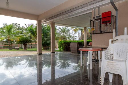 Casa para alugar com 2000m², 6 quartos e 4 vagas Casa para alugar com 2000m², 6 quartos e 4 vagasVaranda