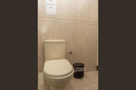 Casa para alugar com 2000m², 6 quartos e 4 vagas Casa para alugar com 2000m², 6 quartos e 4 vagasBanheiro Social 2