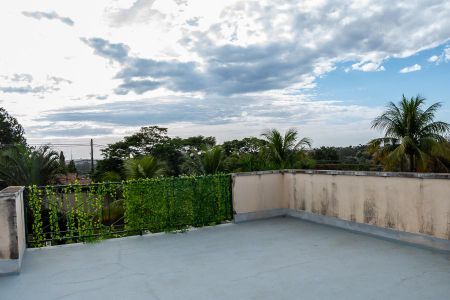 Casa para alugar com 2000m², 6 quartos e 4 vagas Casa para alugar com 2000m², 6 quartos e 4 vagasTerraço