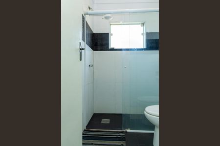 Casa para alugar com 2000m², 6 quartos e 4 vagas Casa para alugar com 2000m², 6 quartos e 4 vagasBanheiro da Suíte 1