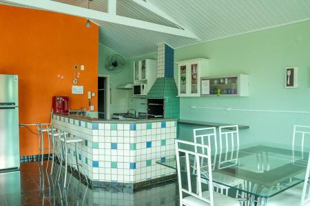 Casa para alugar com 2000m², 6 quartos e 4 vagas Casa para alugar com 2000m², 6 quartos e 4 vagasCozinha