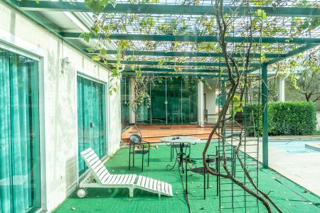 Casa para alugar com 2000m², 6 quartos e 4 vagas Casa para alugar com 2000m², 6 quartos e 4 vagasVista Corredor para os quartos