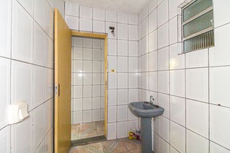 Casa à venda com 162m², 3 quartos e 2 vagas Casa à venda com 162m², 3 quartos e 2 vagasBanheiro Social