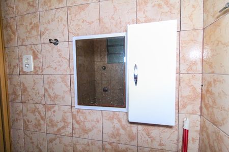 Casa à venda com 162m², 3 quartos e 2 vagas Casa à venda com 162m², 3 quartos e 2 vagasBanheiro de Serviço