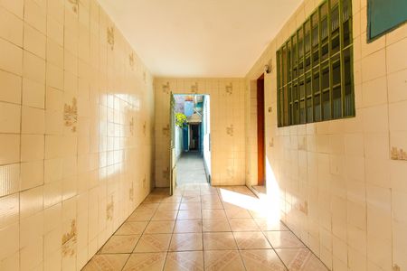 Casa à venda com 162m², 3 quartos e 2 vagas Casa à venda com 162m², 3 quartos e 2 vagasHall