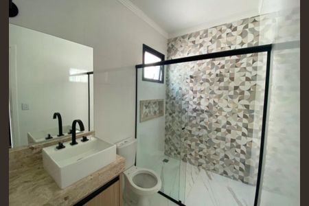 Casa de condomínio à venda com 282m², 4 quartos e 4 vagasFoto 01