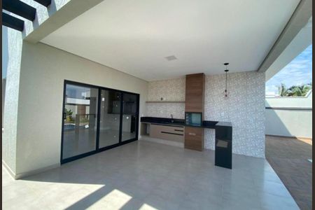 Casa de condomínio à venda com 282m², 4 quartos e 4 vagasFoto 01