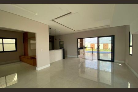 Casa de condomínio à venda com 282m², 4 quartos e 4 vagasFoto 01