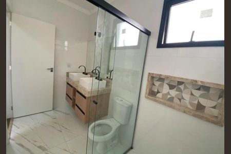 Casa de condomínio à venda com 282m², 4 quartos e 4 vagasFoto 01